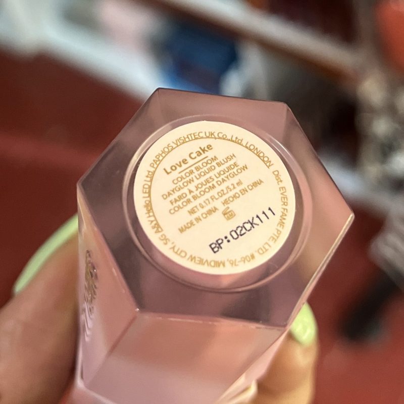 رژگونه مایع شیگلم رنگ لاو کیک اصل | SHEGLAM Love Cake - تصویر 2