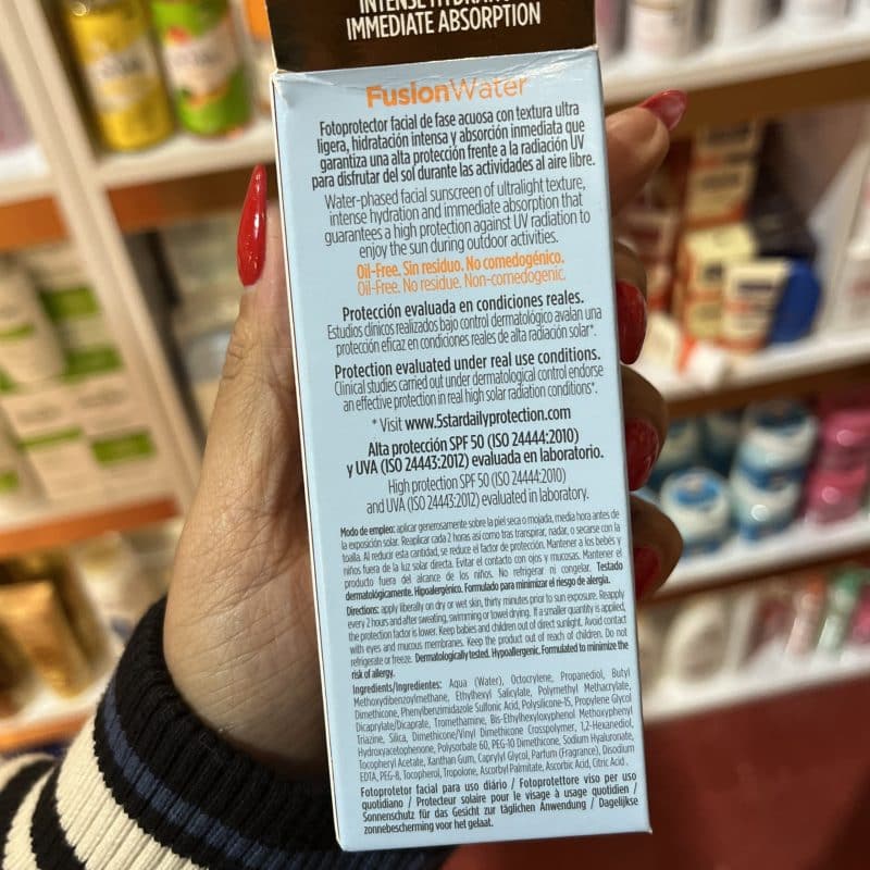 ضدآفتاب ایزدین فیوژن واتر اورجینال — بی‌رنگ SPF 50 Isdin - تصویر 2