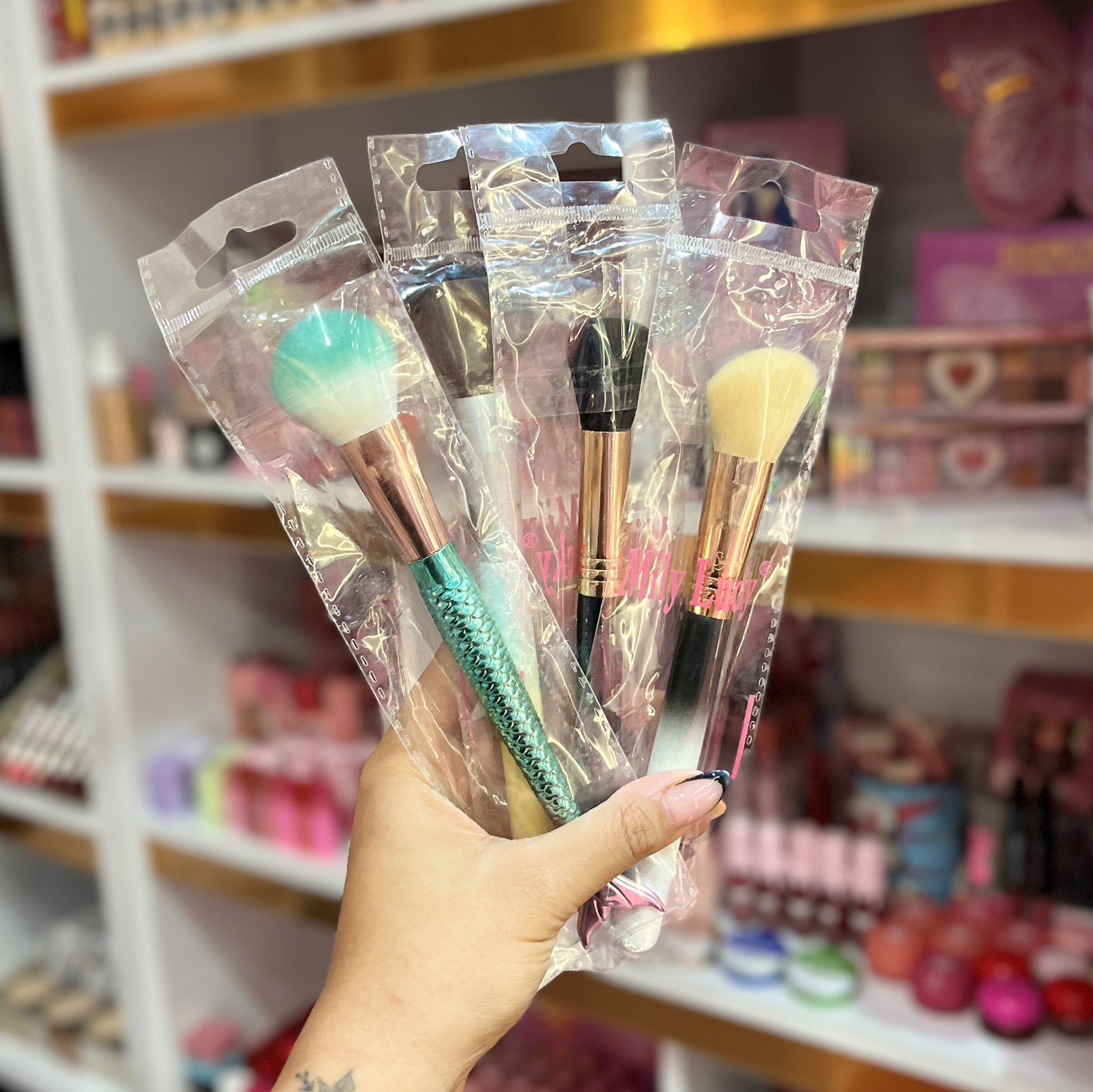 IMG_7626 براش سایز متوسط - Image 1