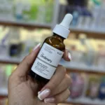 سرم ویتامین سی اوردینری آسکوربیک اسید 8% و آلفا آربوتین 2% حجم 30 میل - تصویر 2