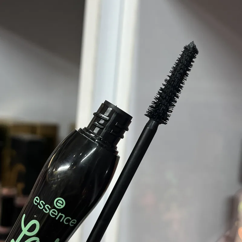 ریمل اسنس لش پرنسس سبز مدل False Lash Effect - تصویر 3