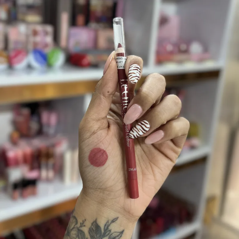 خط لب شمعی لچیک اورجینال در 8 رنگ - تصویر 8