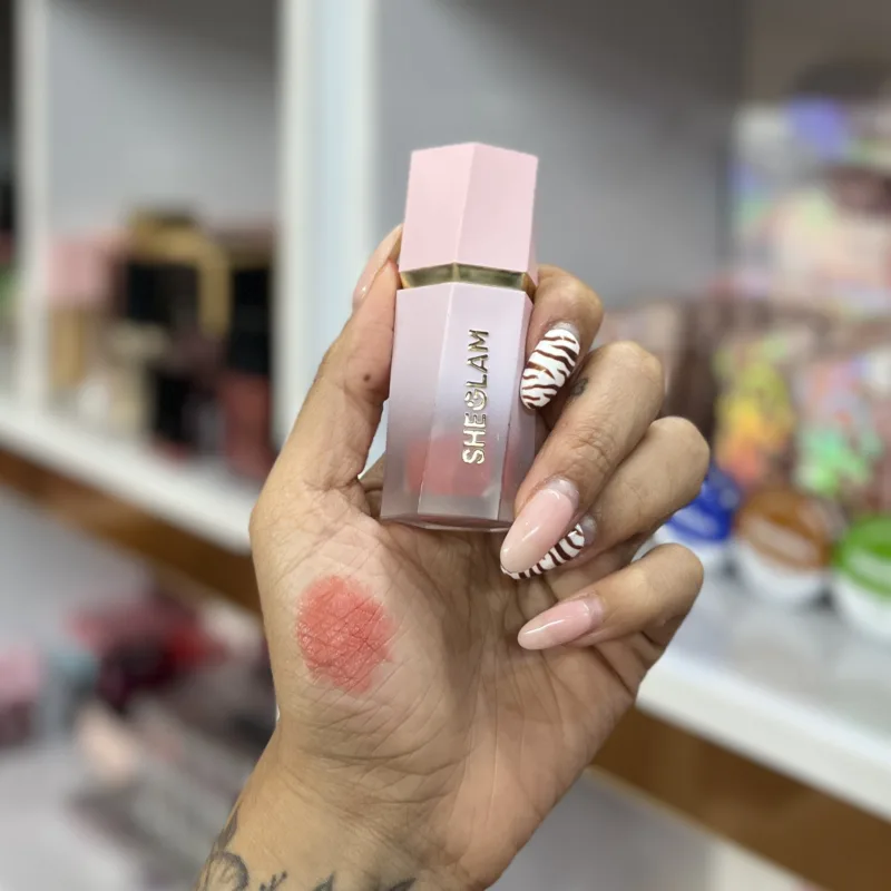 رژگونه مایع شیگلم رنگ SWIPE RIGHT - تصویر 2